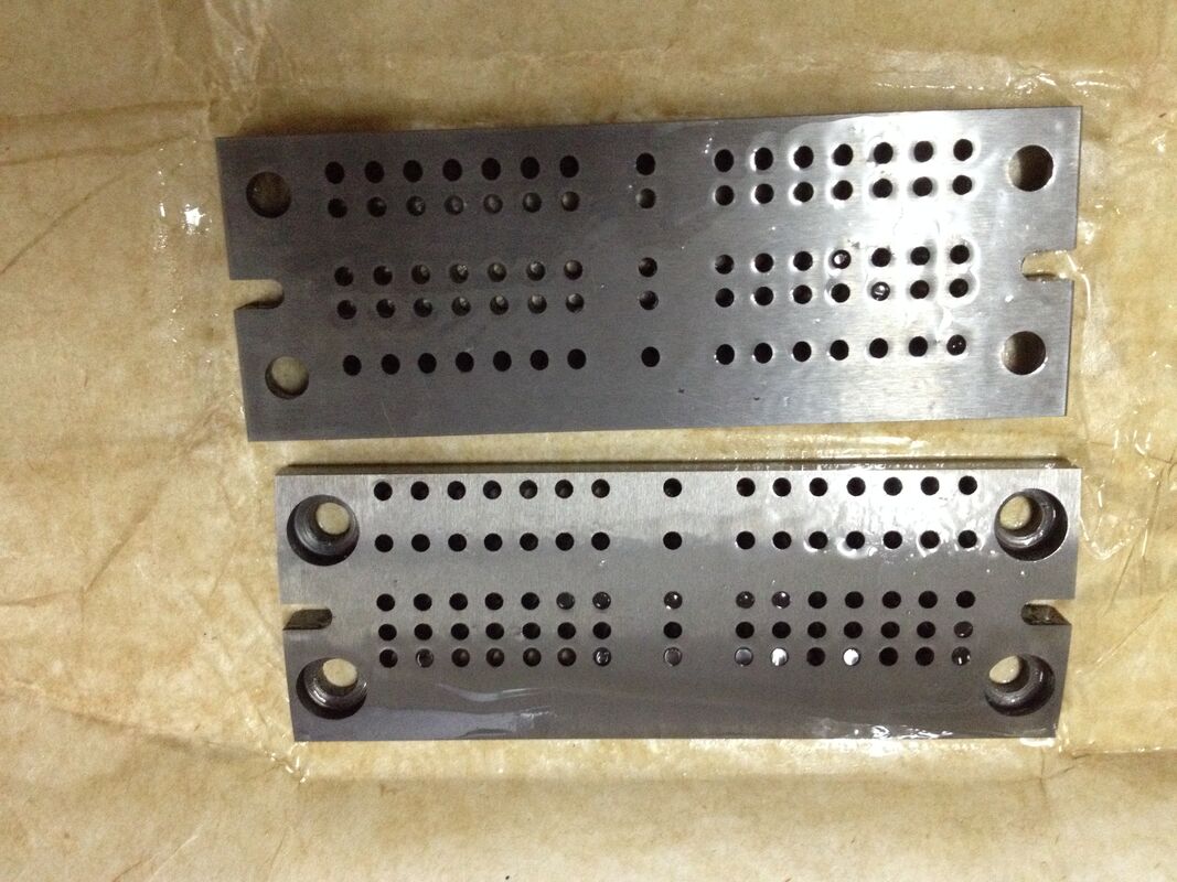 Hauni Protos Machine Piastra di aspirazione del carburo di tungsteno 124×33×6.7 mm per macchine per tabacco
